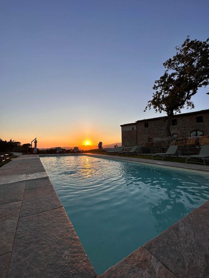 スヴェレート Poggio Belvento Bed & Breakfast エクステリア 写真