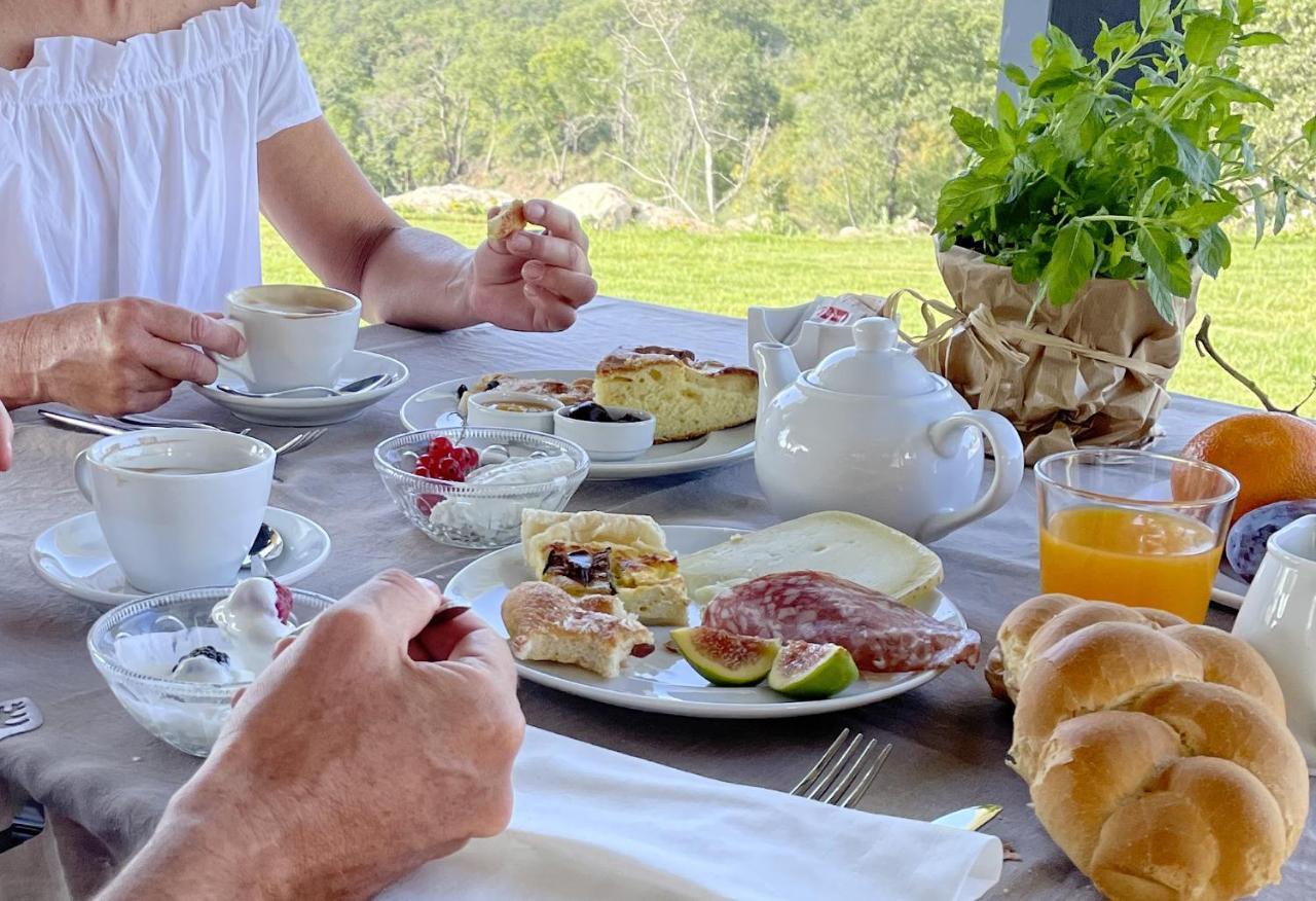 スヴェレート Poggio Belvento Bed & Breakfast エクステリア 写真