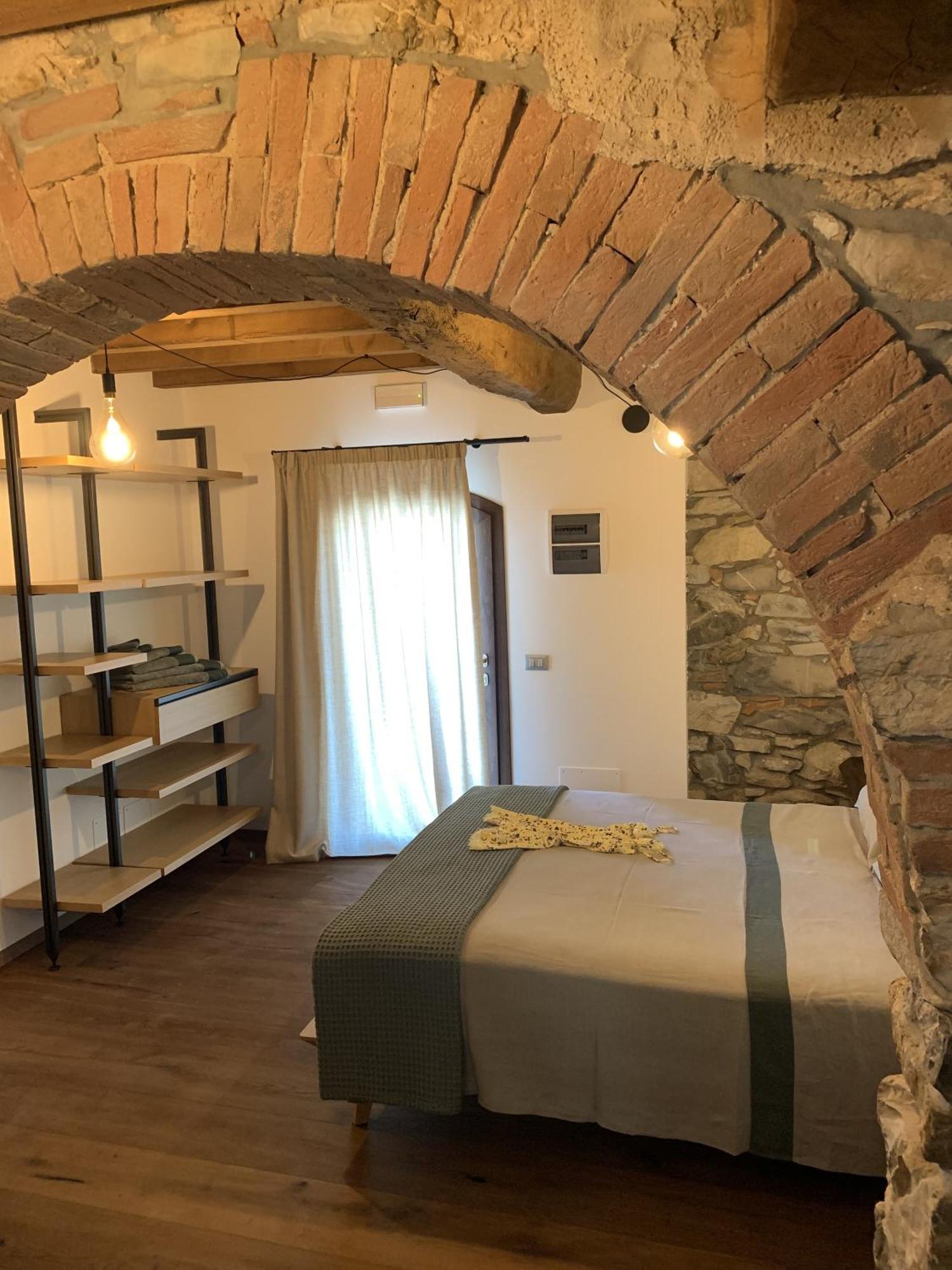 スヴェレート Poggio Belvento Bed & Breakfast エクステリア 写真